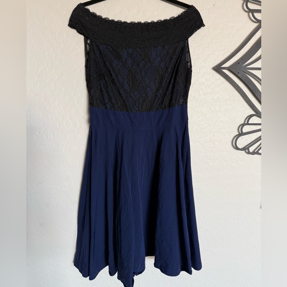 NOCTFLOS Black and Blue Lace Top Dress - Large